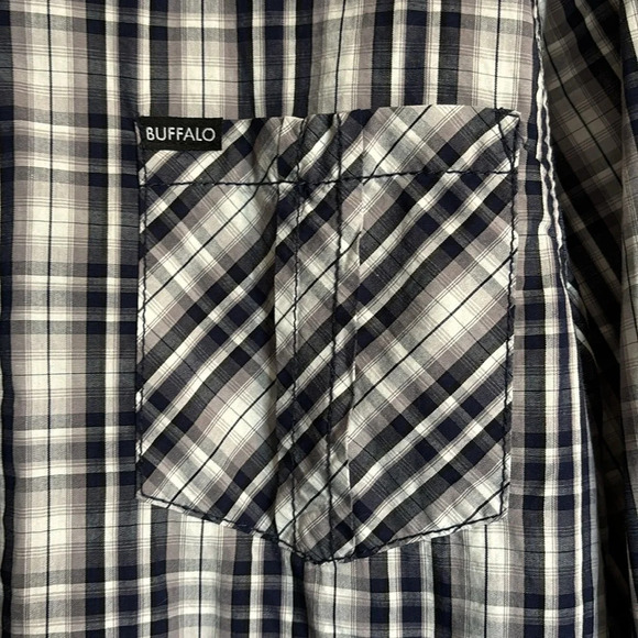 Buffalo David Bitton men’s white and blue plaid long sleeve button down shirt - Picture 3 of 9